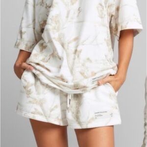 COMFRT Camo Collection Athletic Shorts and T-shirt SET Sz S Oversized